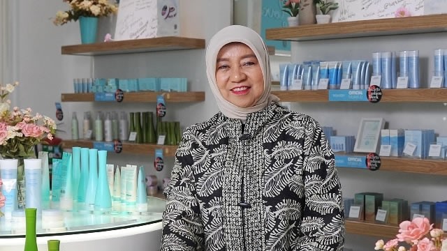 Bisnis Naik Kelas Itu Soal Mindset: Belajar dari Nurhayati Subakat dan Wardah