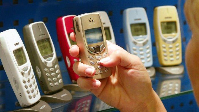Gen Z Mulai Tinggalkan Smartphone, Balik ke Ponsel Jadul Demi Hidup Lebih Tenang Gen Z Mulai Tinggalkan Smartphone, Balik ke Ponsel Jadul Demi Hidup Lebih Tenang