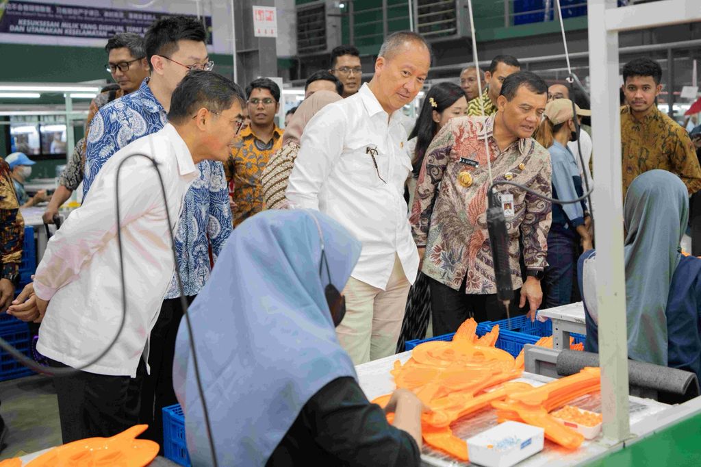 Mainan Buatan Indonesia Tembus Amerika, Menperin Agus Gumiwang: Bukti Kekuatan Industri Lokal Mainan Buatan Indonesia Tembus Amerika, Menperin Agus Gumiwang: Bukti Kekuatan Industri Lokal