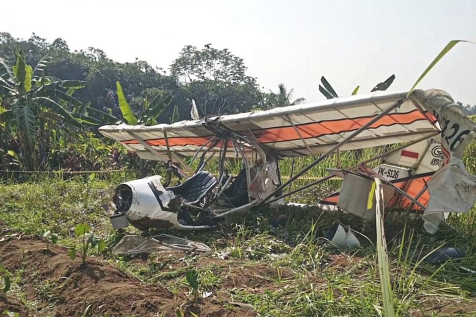 Pesawat Latih Jatuh: Tragedi di Langit Ciampea